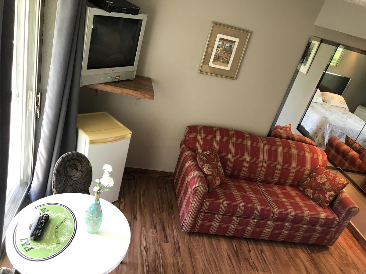 Motel La Siesta De Gascon Тербон Экстерьер фото