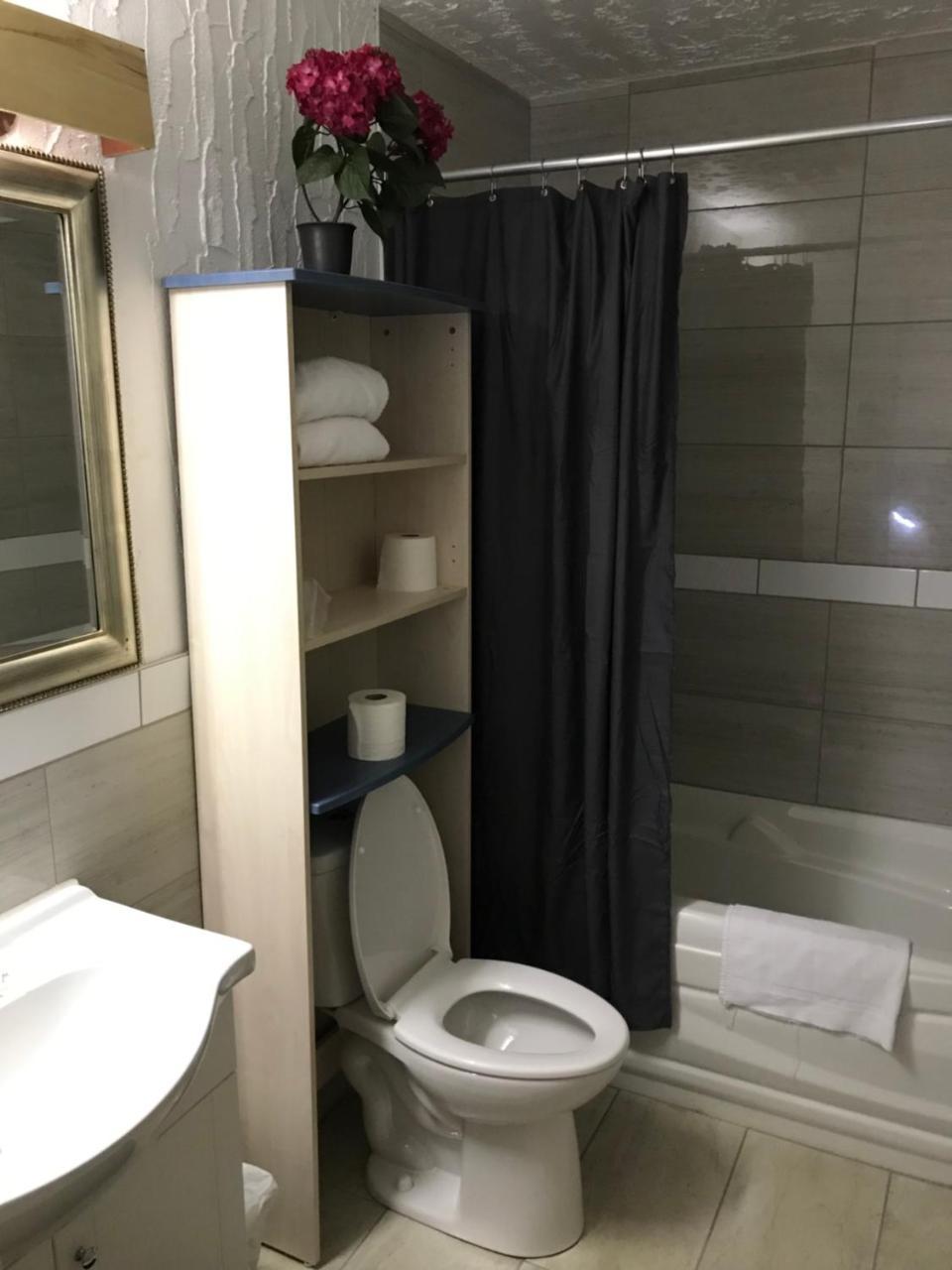 Motel La Siesta De Gascon Тербон Экстерьер фото